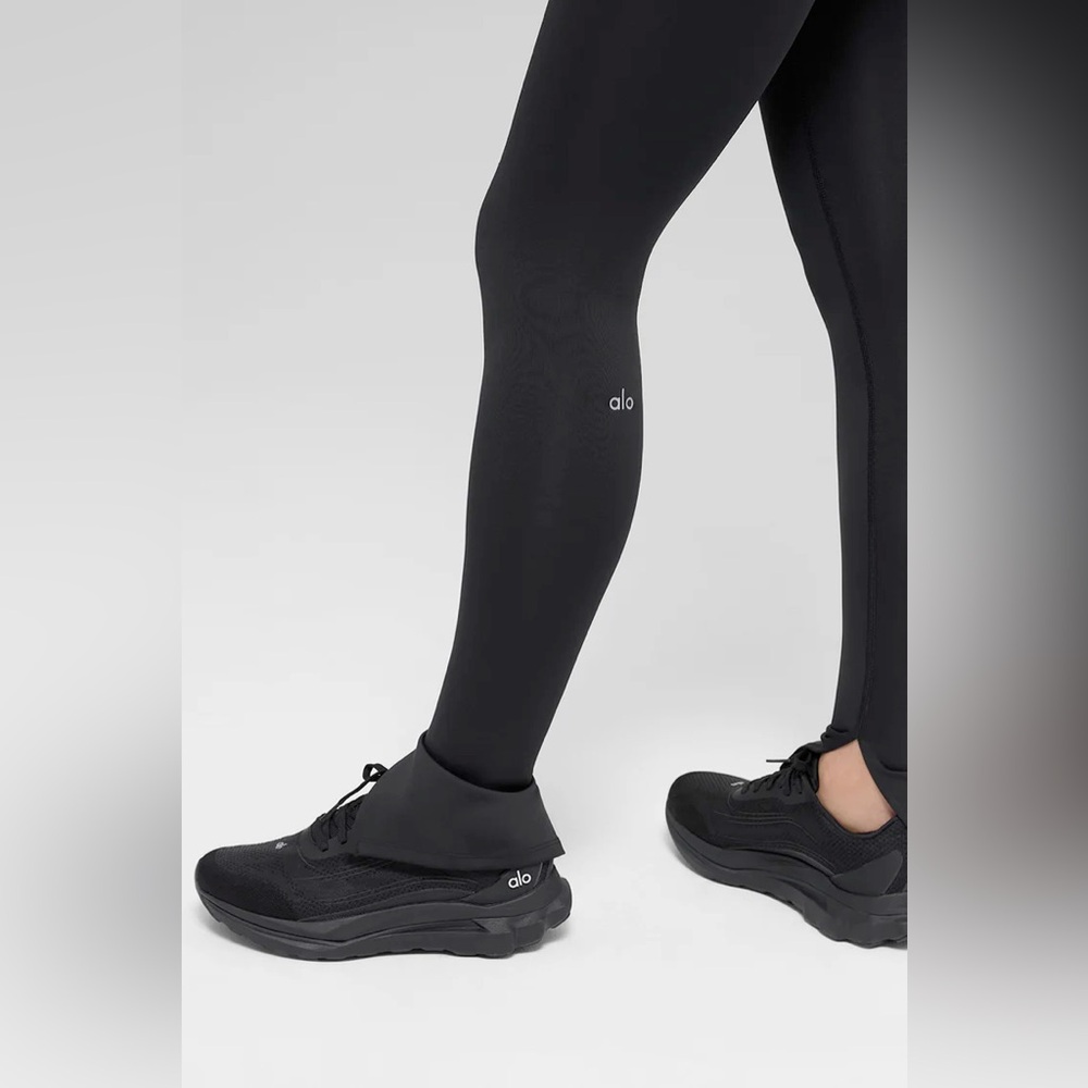 Alo Yoga Airlift High-Waist Elongated Legging — Black Size XS ✨ - Picture 4 of 9